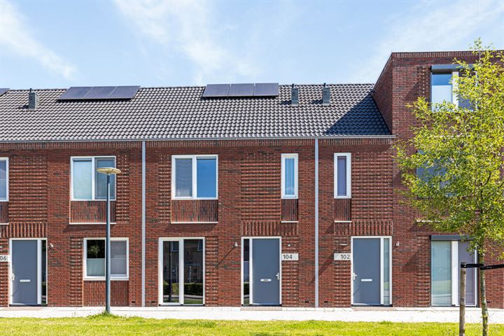 H. Leefsmastraat 104 in Hengelo foto