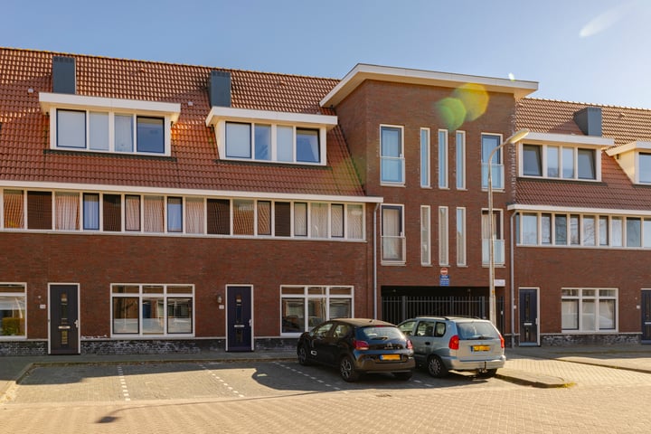 H. Reptonstraat 34 in Velserbroek foto