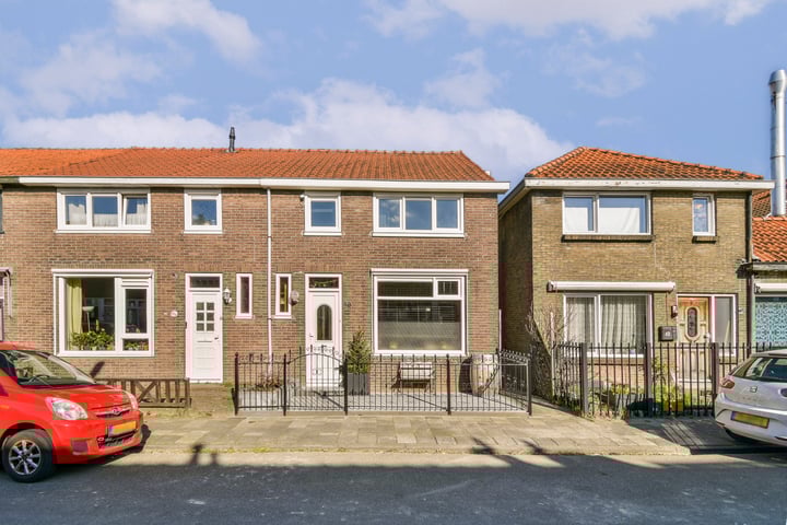 H.W. Mesdagstraat 40 in Dordrecht foto