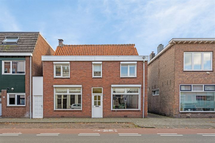 Haagweg 47 in Breda foto