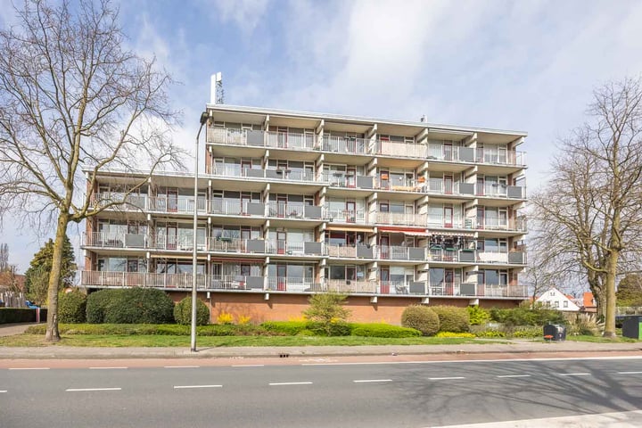 Haaksbergerstraat 490A in Enschede foto