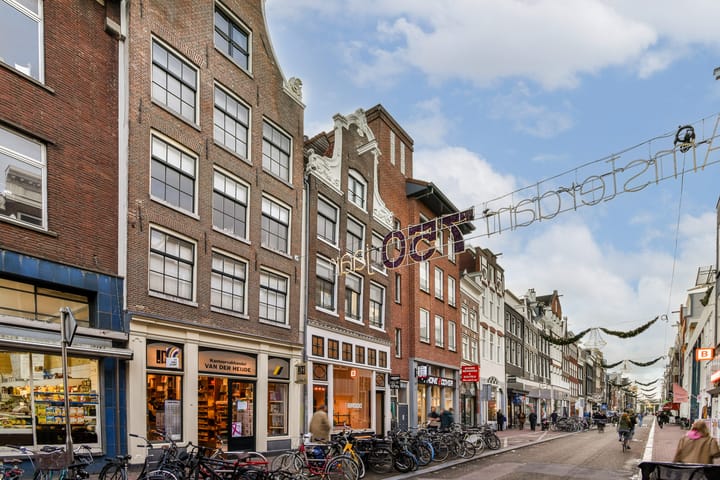 Haarlemmerdijk 69A in Amsterdam foto