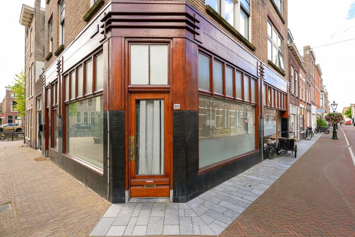 Haarlemmerstraat 309 in Leiden foto
