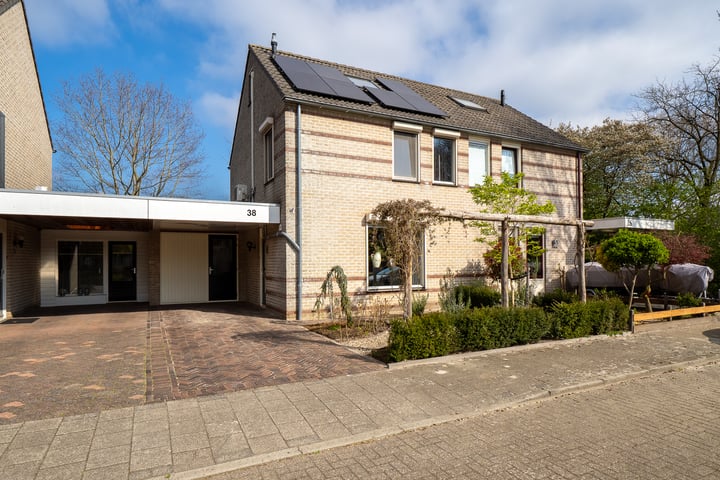 Haarspit 38 in Vriezenveen