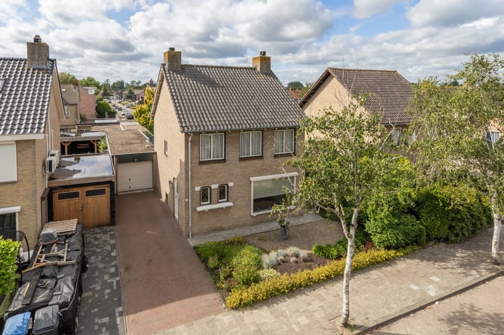 Hadewychlaan 4 in Roosendaal foto