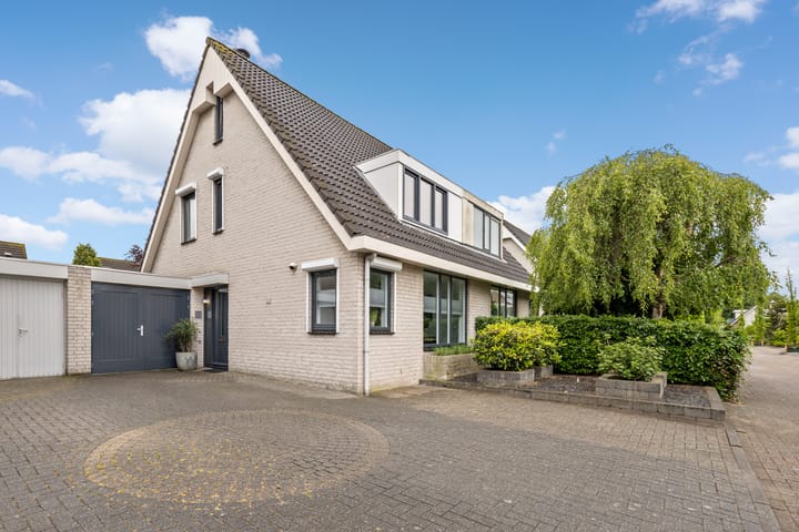 Hagedisberg 5 in Roosendaal foto