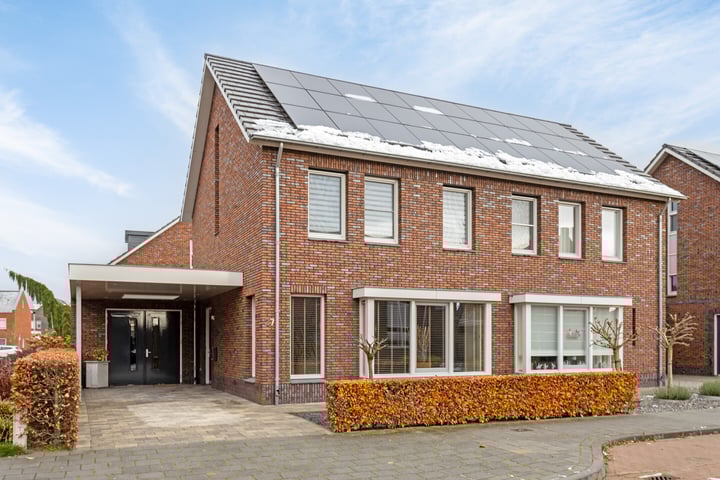 Hageheld 27 in Someren foto