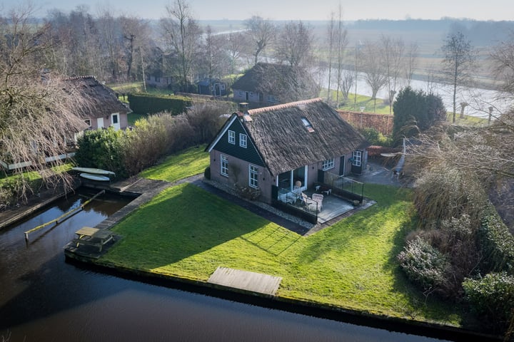 Hagenbroekweg 28 in Ossenzijl foto
