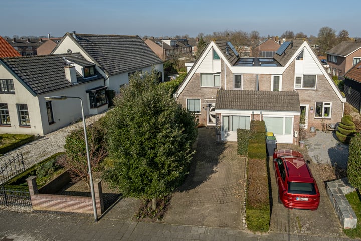 Hallinxweg 6b in Numansdorp foto