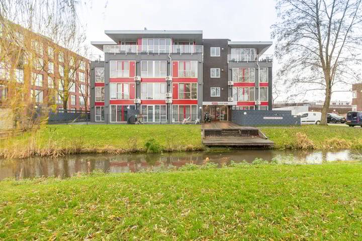 Halverwege 15 in Alphen aan den Rijn foto