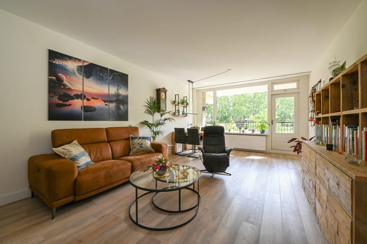 Hammarskjöldlaan 245 in Rijswijk foto