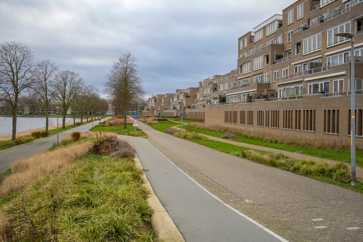 Harderwijkoever 147 in Almere foto