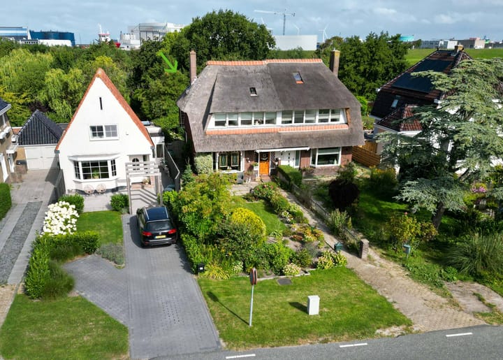 Harlingerstraatweg 64 in Midlum foto