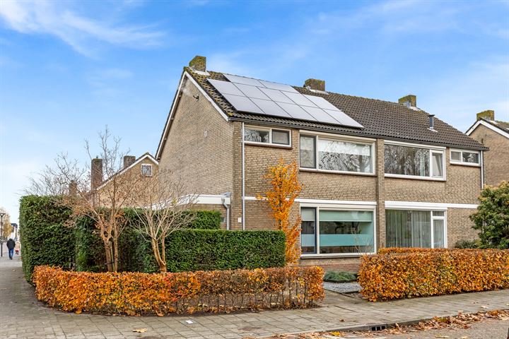Harmonielaan 1 in Prinsenbeek foto