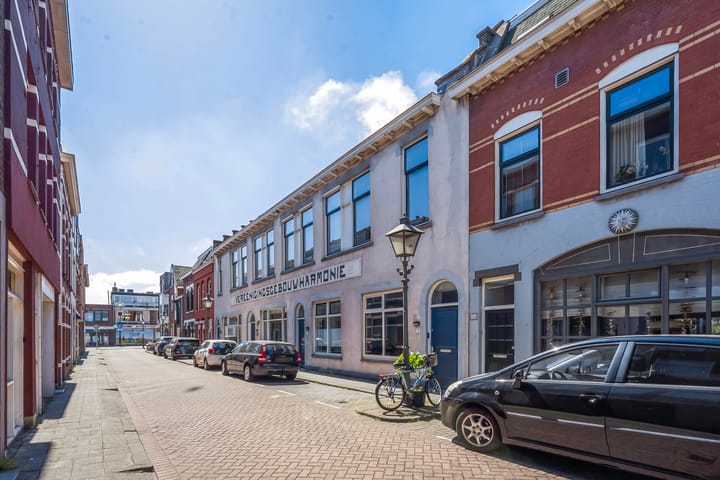 Harmoniestraat 17 in Hoek van Holland foto
