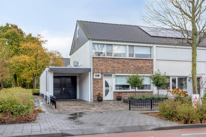 Harmoniestraat 35 in Helmond foto