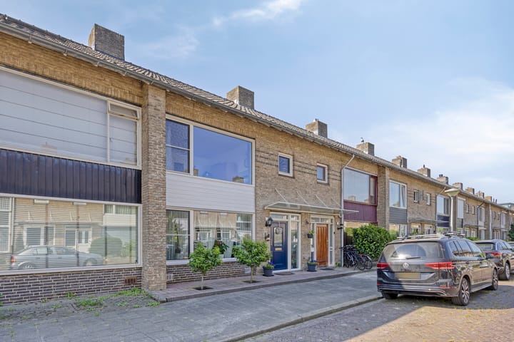 Hasselaarstraat 1 in Eindhoven foto