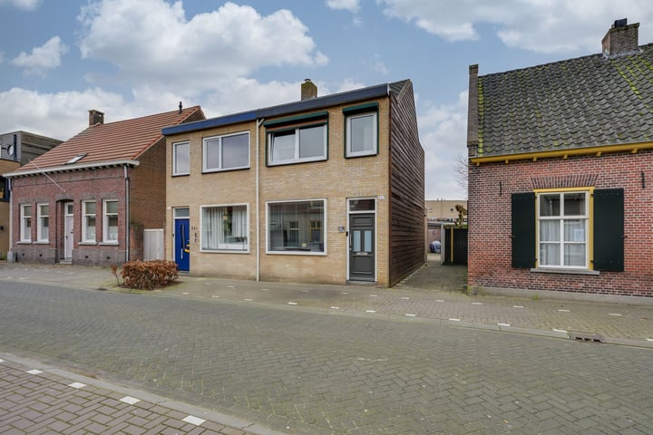 Hasseltstraat 93a in Tilburg foto