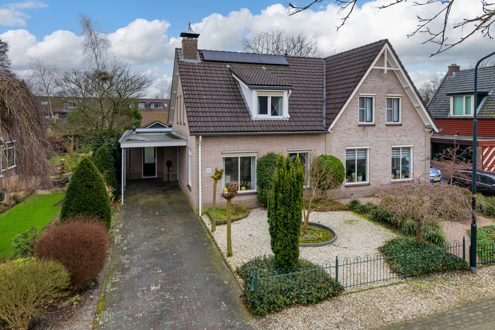 Hattemseweg 103 in Apeldoorn foto