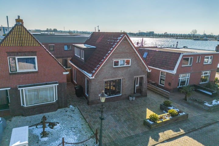 Havenstraat 3 in Zoutkamp foto