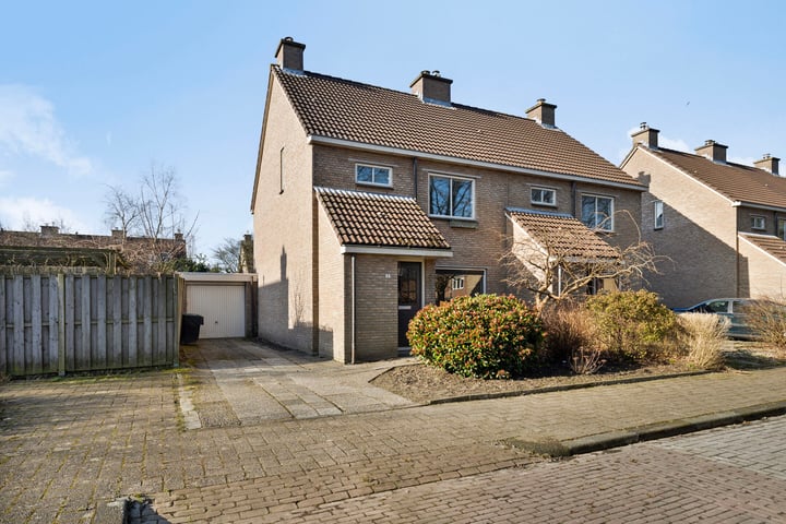 Havezathenlaan 8 in Roden foto