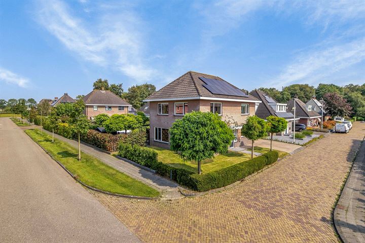 Hazelaar 1 in Heerenveen foto