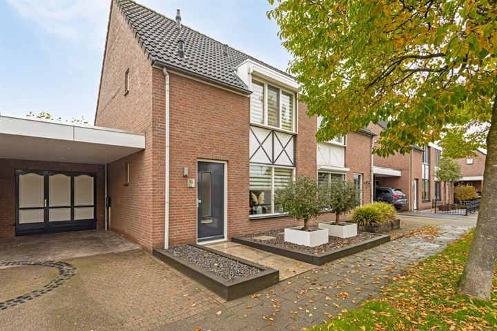 Hazelaar 12 in Someren foto