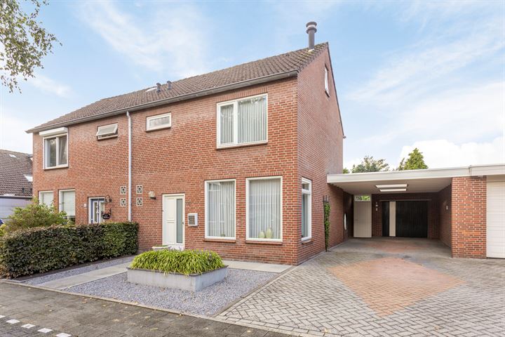 Hazelaar 65 in Liessel foto