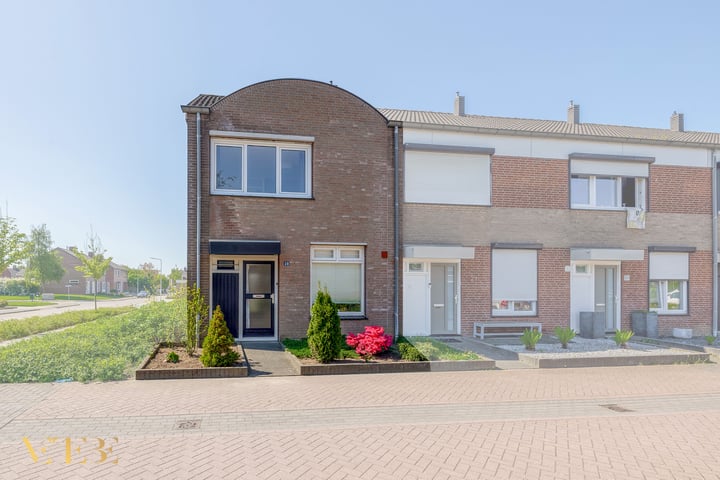 Hazenkamp 28 in Reuver foto