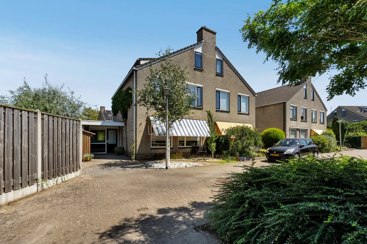 Hazenveld 17 in Zwolle foto