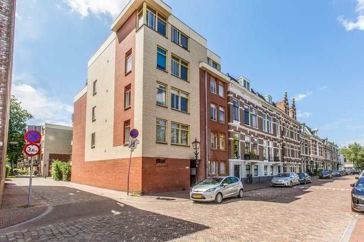 Hazepaterslaan 24 in Haarlem foto