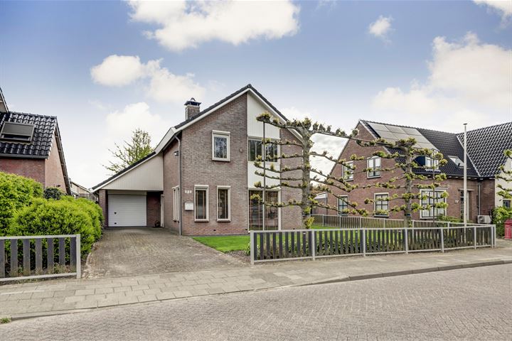Heerbaan 232 in Millingen aan de Rijn foto