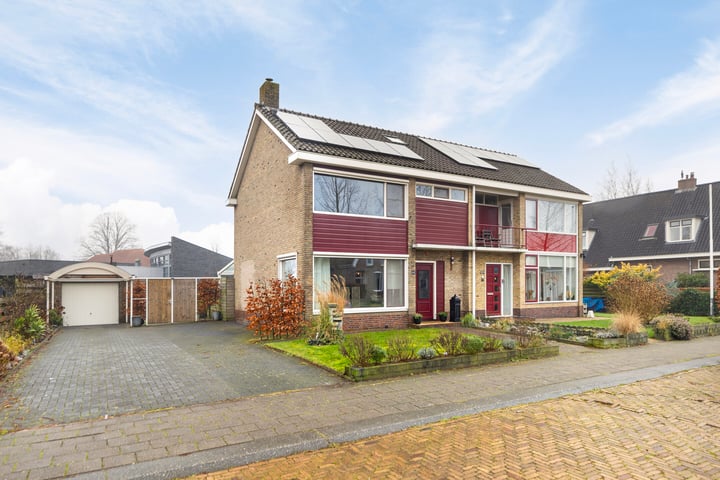 Heerenveenseweg 66 in Wolvega foto