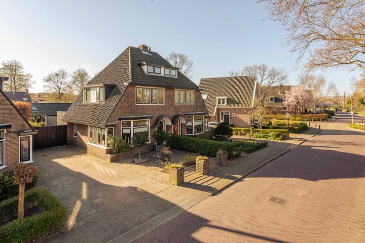 Heerenweg 204 in Heiloo foto