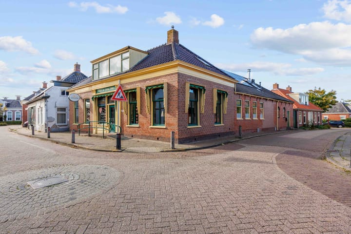 Heerestraat 22 in Baflo foto