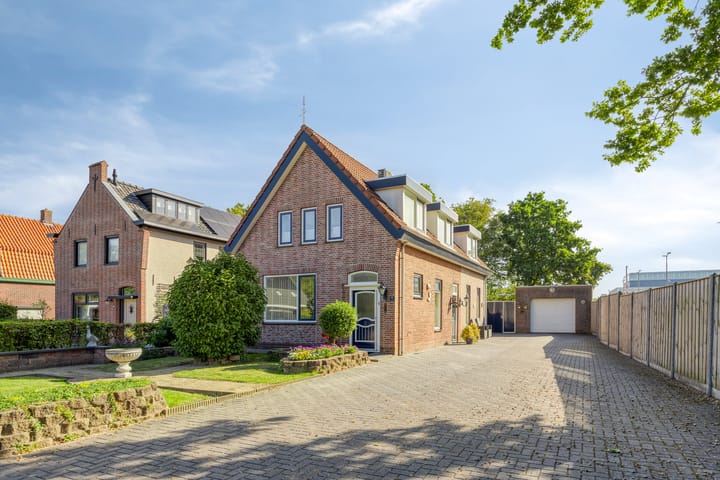 Foto van woning Heerma van Vossstraat 13, Roosendaal