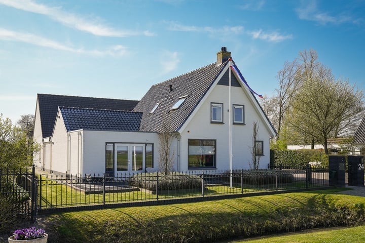 Heerstraat 24 in Maasbommel foto