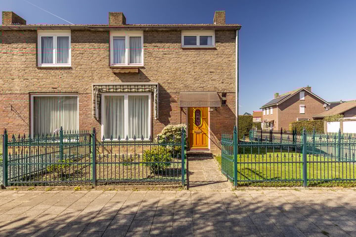 Heerstraat Noord 116 in Stein foto