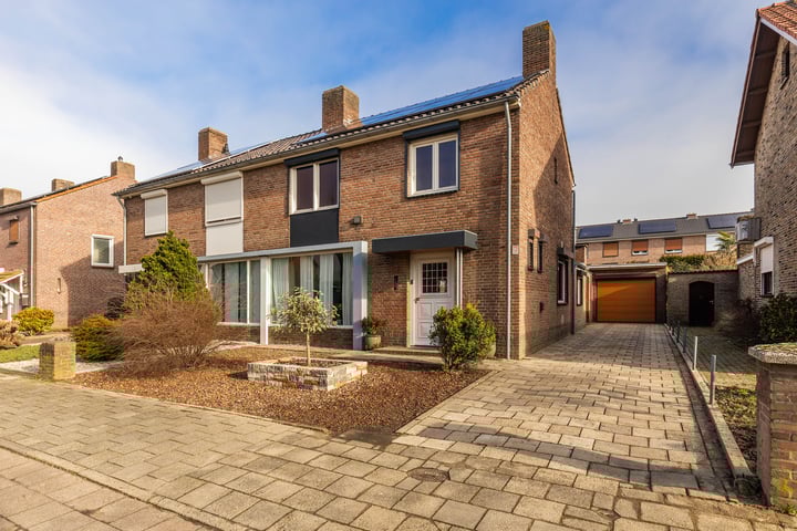 Heerstraat Zuid 37 in Stein foto