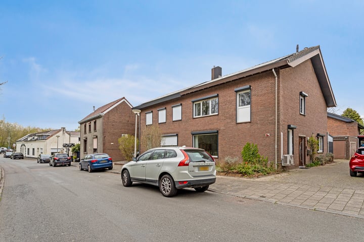Hei-Carisborgweg 5A in Heerlen foto