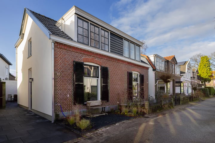 Heidelaan 8 in Bussum foto