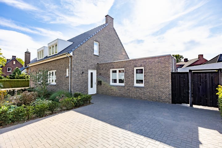 Heidseweg 31 in Heide foto