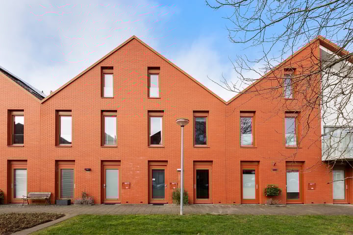 Heijplaat 14 in Groningen foto