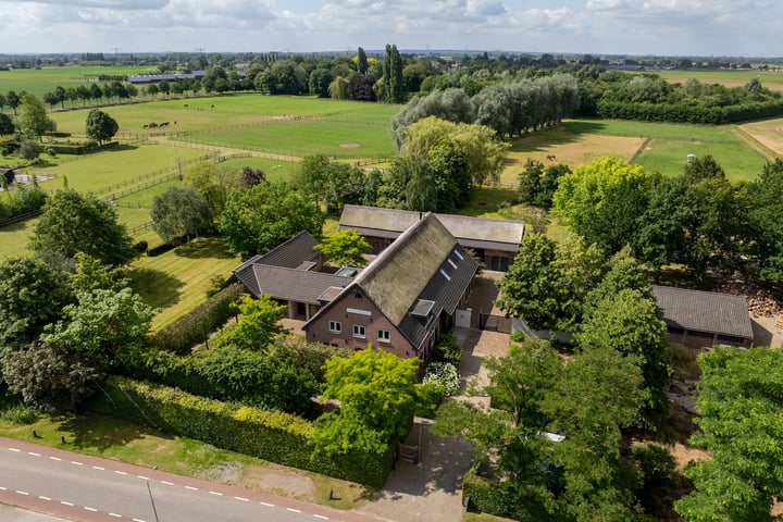 Heilweg 1 in Duiven foto