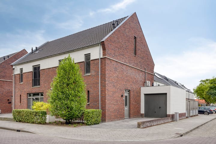 Heinsbergenstraat 23 in Uden foto