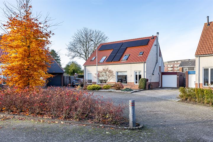 Heinsiushof 10 in Hoogezand foto