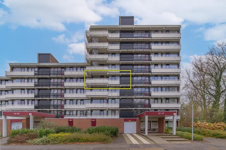 Hélène Swarthlaan 32 in Groningen foto