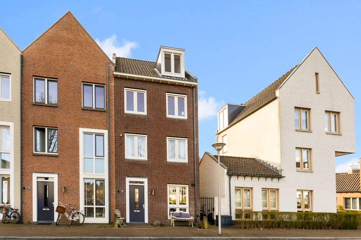 Hélène Swarthplantsoen 10 in De Meern foto