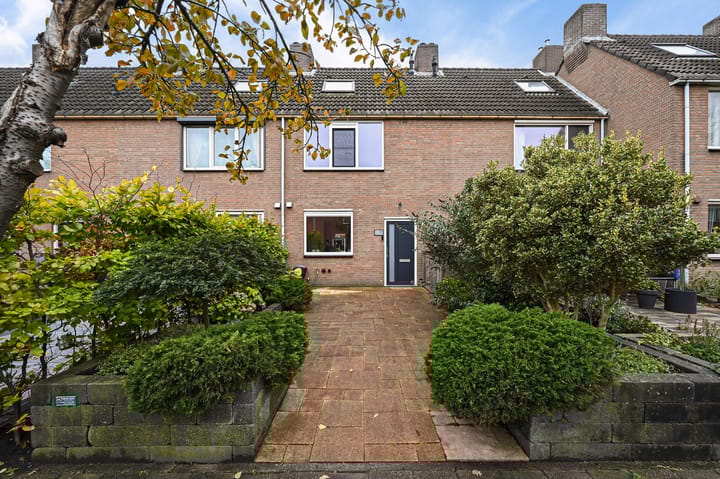 Heliotroop 76 in 's-Gravenzande foto