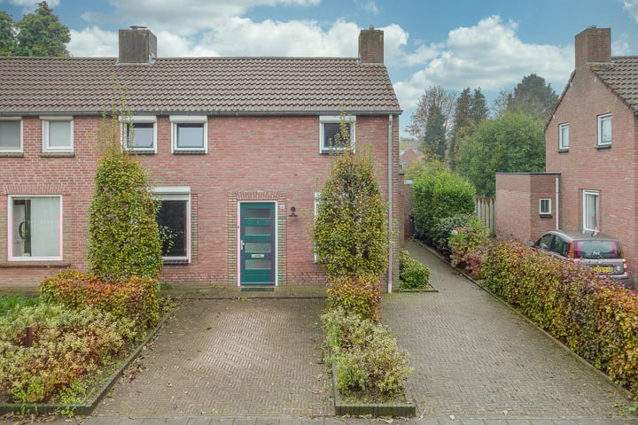 Hellemanstraat 13 in Deurne foto